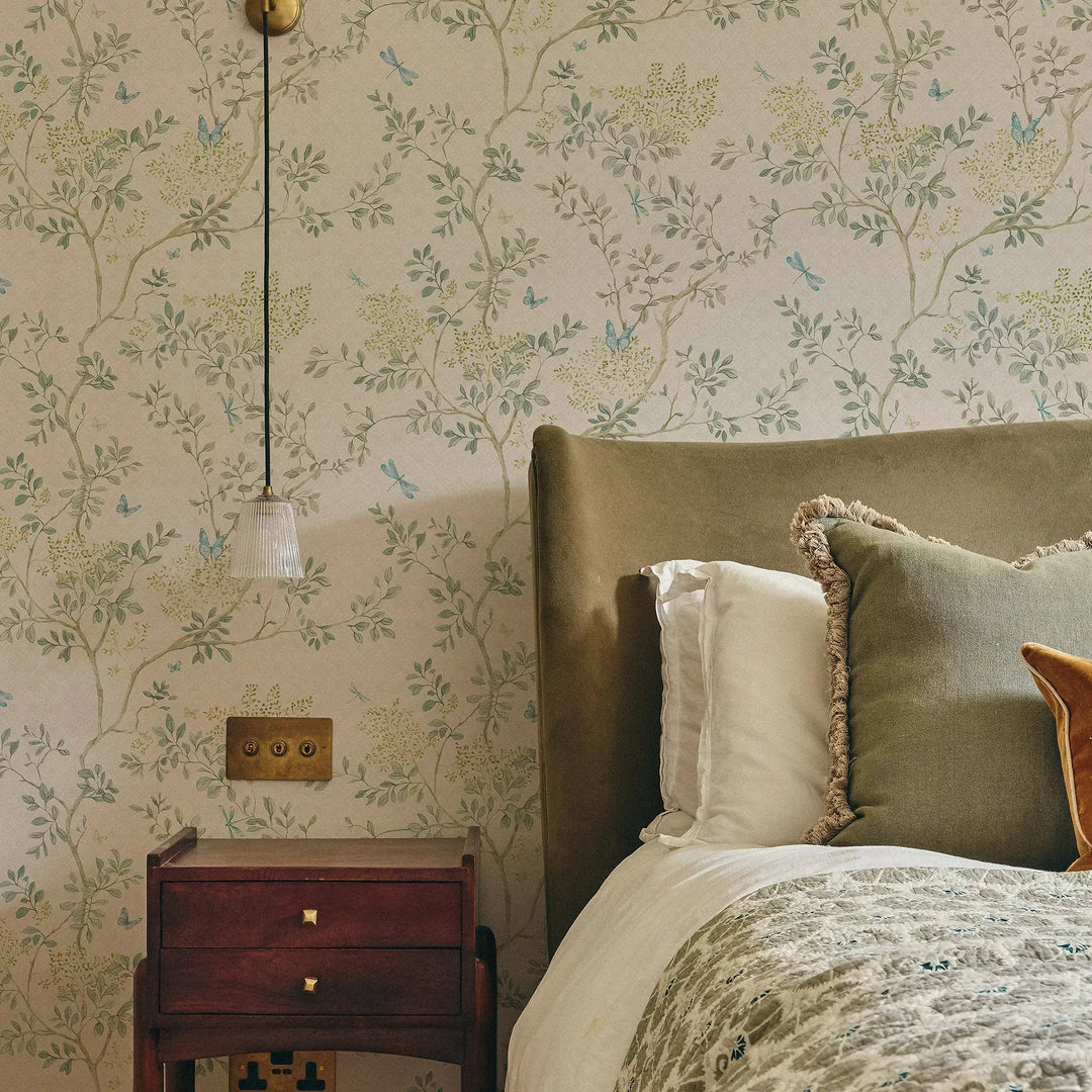Flourishing Foliage Wallpaper in Cream