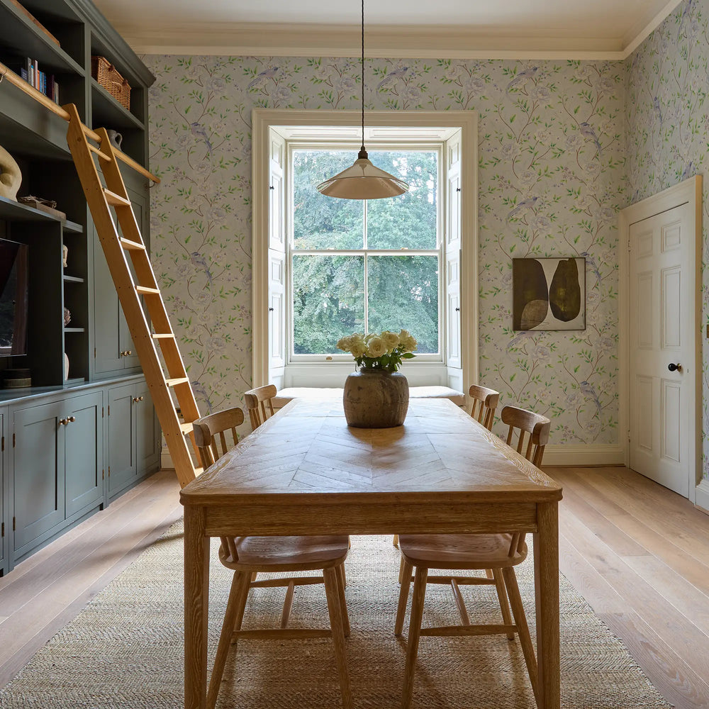Meilin Wallpaper in Lilac